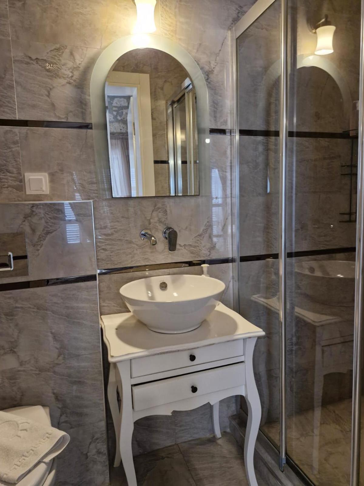 Simira Hotel Alacatı Bagian luar foto