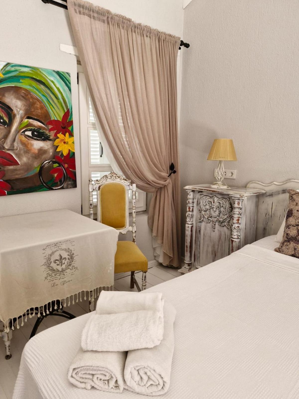 Simira Hotel Alacatı Bagian luar foto