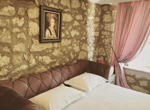 Simira Hotel Alacatı Bagian luar foto